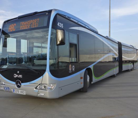 &copy;Ayto.Granada: LOS GRANADINOS PUEDEN CONOCER LOS NUEVOS VEH�CULOS LAC MA�ANA EN EL PASEO DEL SAL�N